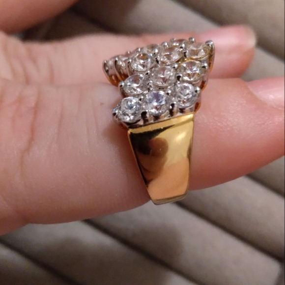 Womens ring Size 5 - Picture 4 of 7